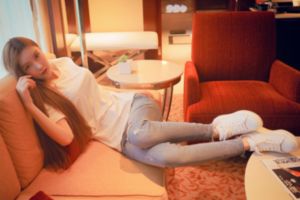 被滋润的肥岳疯狂呻吟_BD韩语免费在线播放