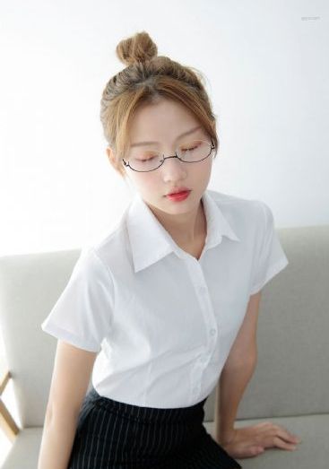 美女aa在线观看免费毛色_DVD日韩免费观看